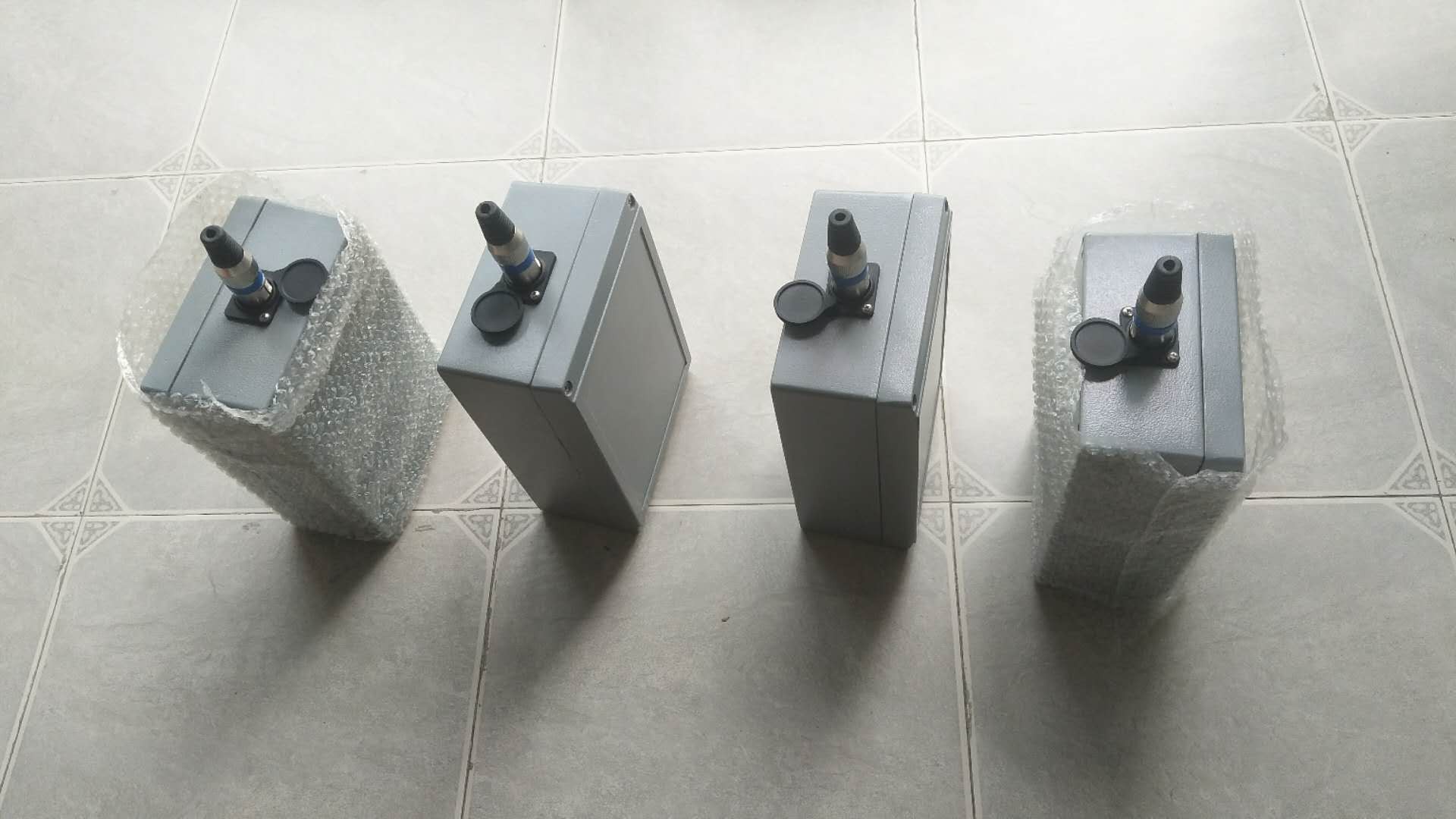 各類(lèi)抓斗訂制電池